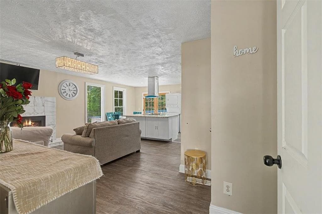 5 bedroom, 3 bathroom, 1,608 sq ft single family residence under contract at 4161 Summer Place, Snellville, GA 30039 — photo 8