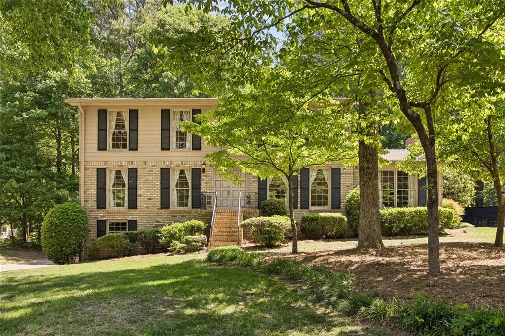 5 bedroom, 3 bathroom, 2,604 sq ft single family residence sold at 2450 Castle Lane, Marietta, GA 30062
