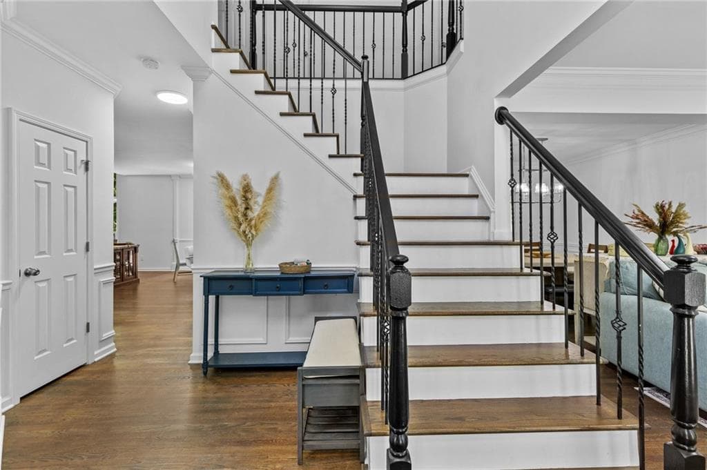 5 bedroom, 4 bathroom, 4,004 sq ft single family residence under contract at 515 Misthaven Court, Suwanee, GA 30024 — photo 3