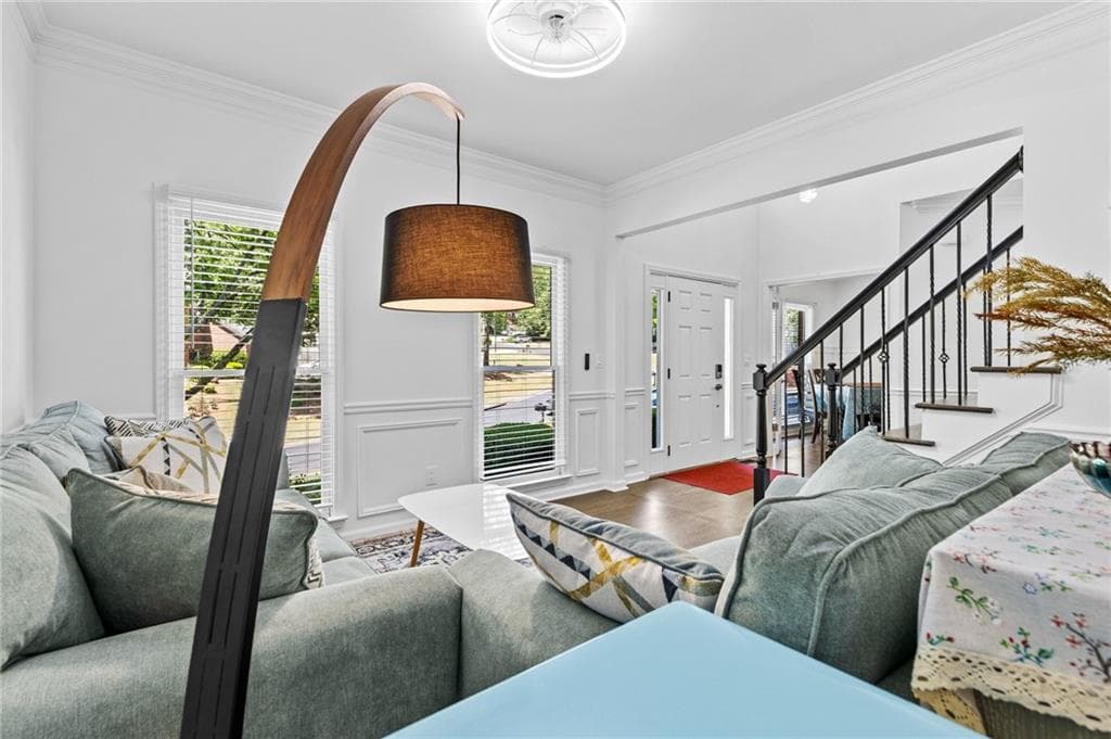 5 bedroom, 4 bathroom, 4,004 sq ft single family residence under contract at 515 Misthaven Court, Suwanee, GA 30024 — photo 9