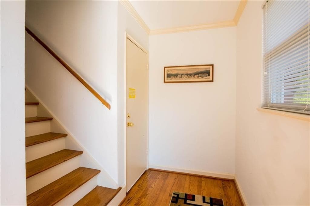 3 bedroom, 2 bathroom duplex for rent at 1538 Beech Valley Way, Atlanta, GA 30306 for $3,100 a month — photo 5