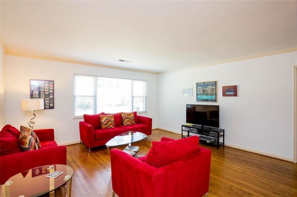 3 bedroom, 2 bathroom duplex for rent at 1538 Beech Valley Way, Atlanta, GA 30306 for $3,100 a month — photo 7