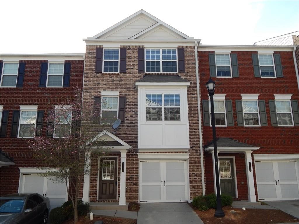 4 bedroom, 4 bathroom townhouse for rent at 2199 Landing Walk Drive, Duluth, GA 30097 for $2,200 a month