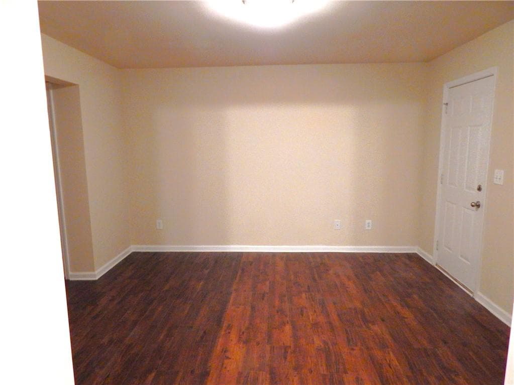 4 bedroom, 4 bathroom townhouse for rent at 2199 Landing Walk Drive, Duluth, GA 30097 for $2,200 a month — photo 9