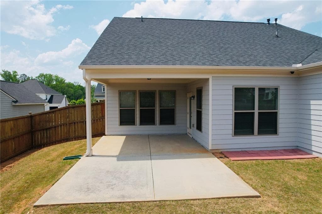 4 bedroom, 3 bathroom, 2,802 sq ft single family residence for sale at 406 Southbridge Pass, Peachtree City, GA 30269 — photo 9