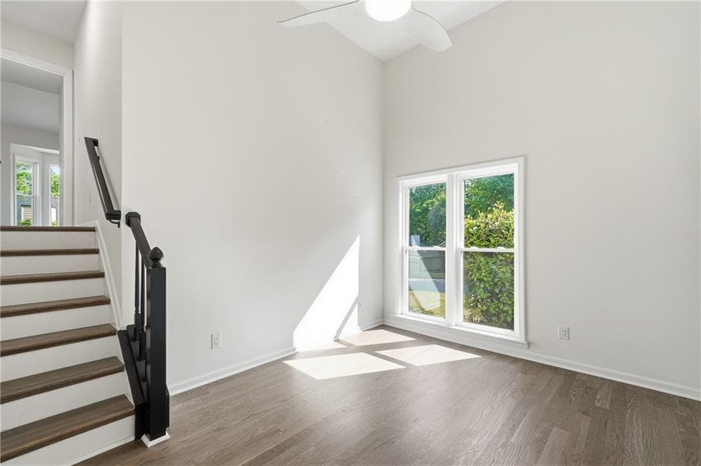 5 bedroom, 3 bathroom, 2,848 sq ft single family residence for sale at 301 Oak Terrace, Alpharetta, GA 30009 — photo 9