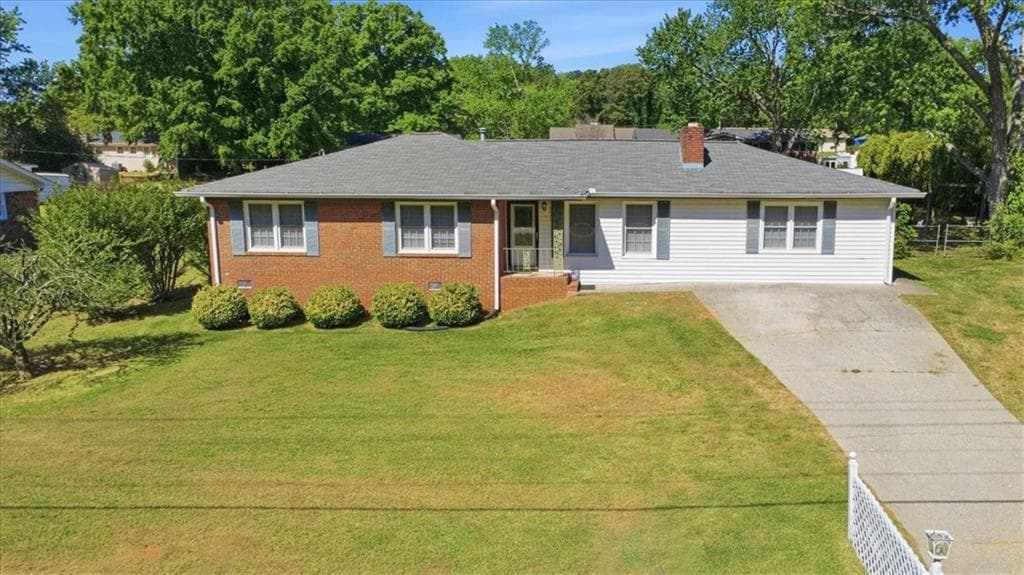 3 bedroom, 2 bathroom, 1,863 sq ft single family residence sold at 3293 Bright Star Road, Douglasville, GA 30135