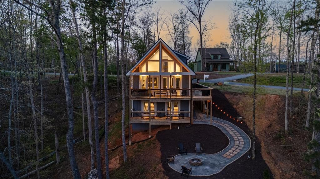2 bedroom, 2 bathroom, 1,716 sq ft single family residence for sale at 84 Ridge Line Trail, Ellijay, GA 30540