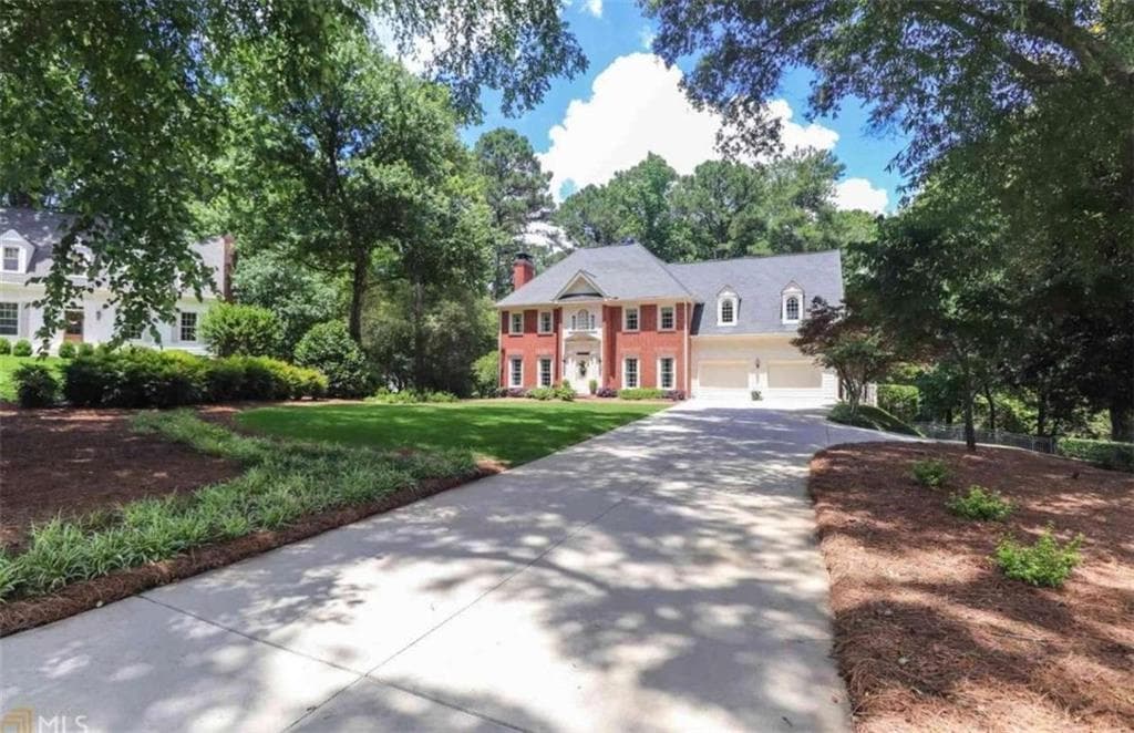 5 bedroom, 4 bathroom, 5,054 sq ft single family residence for sale at 130 Winterthur Court, Fayetteville, GA 30214 — photo 2