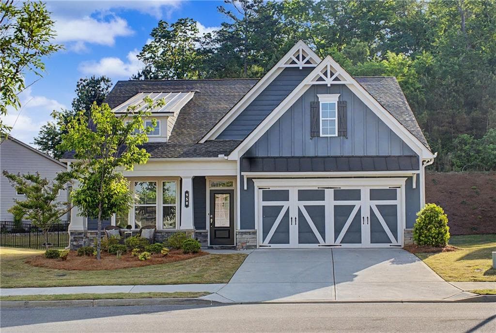 3 bedroom, 3 bathroom, 2,765 sq ft single family residence sold at 950 Summit Drive, Canton, GA 30114