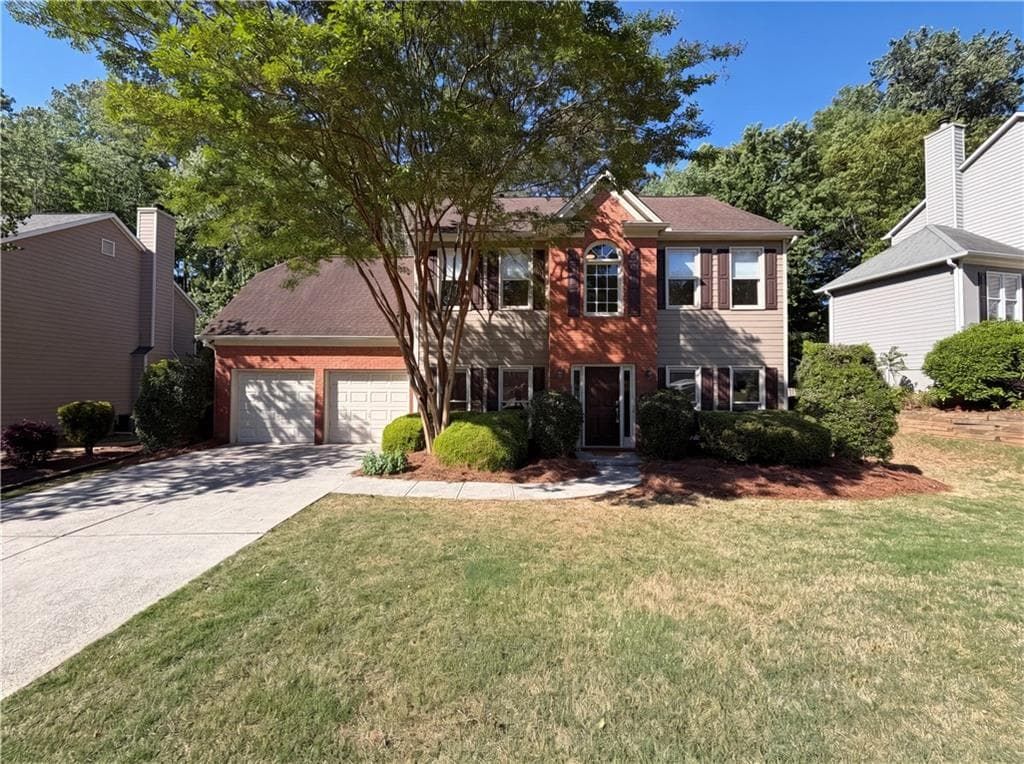 4 bedroom, 3 bathroom, 2,212 sq ft single family residence under contract at 3772 Havenmist Cove, Suwanee, GA 30024