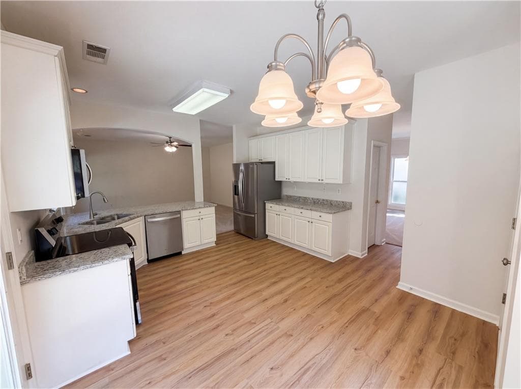 4 bedroom, 3 bathroom, 2,212 sq ft single family residence under contract at 3772 Havenmist Cove, Suwanee, GA 30024 — photo 8