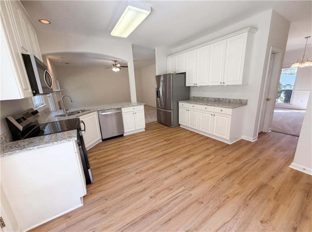 4 bedroom, 3 bathroom, 2,212 sq ft single family residence under contract at 3772 Havenmist Cove, Suwanee, GA 30024 — photo 10