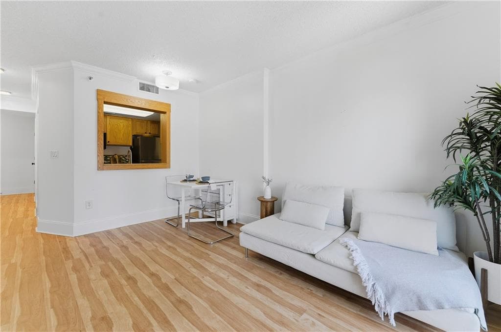 1 bedroom, 1 bathroom, 457 sq ft condominium for sale at 1280 W Peachtree Street 2814, Atlanta, GA 30309 — photo 4