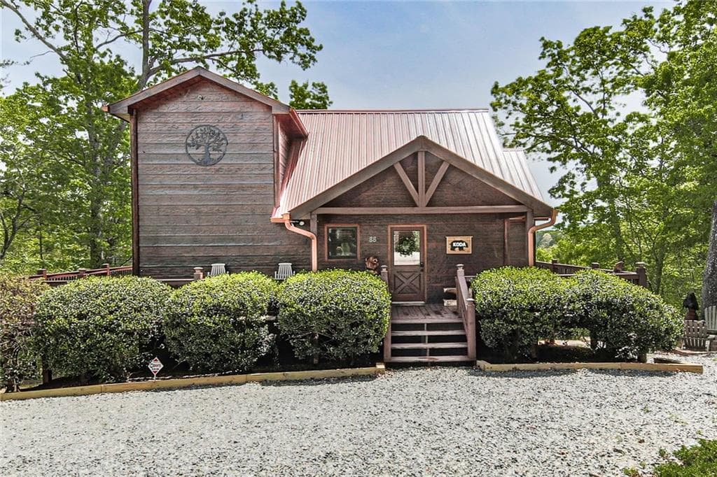 3 bedroom, 3 bathroom, 2,370 sq ft single family residence for sale at 88 Black Gum Lane, Blue Ridge, GA 30513