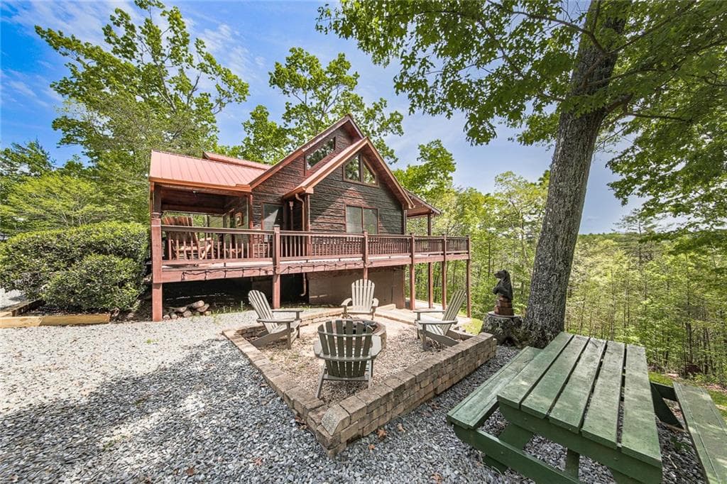 3 bedroom, 3 bathroom, 2,370 sq ft single family residence for sale at 88 Black Gum Lane, Blue Ridge, GA 30513 — photo 4