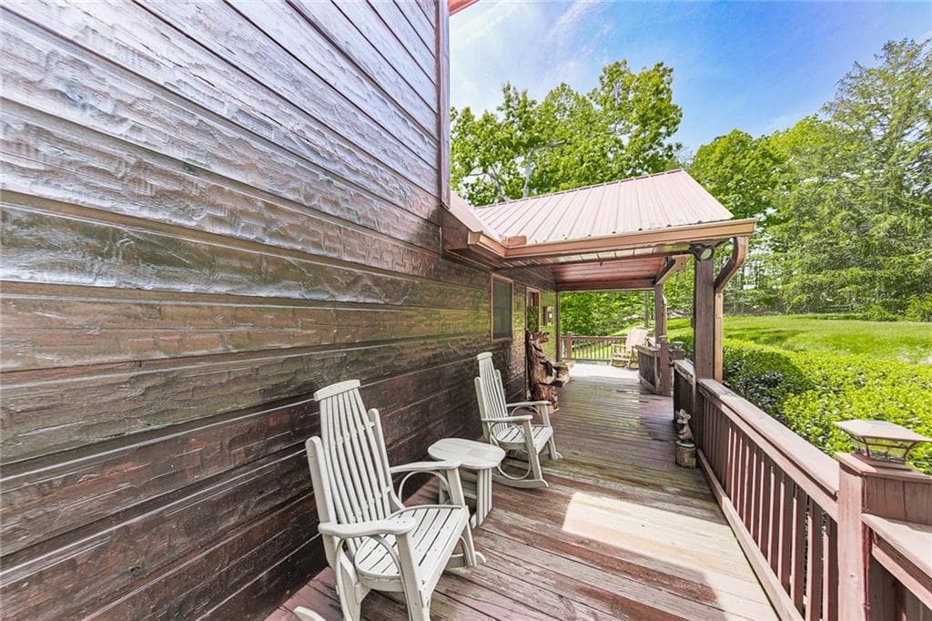 3 bedroom, 3 bathroom, 2,370 sq ft single family residence for sale at 88 Black Gum Lane, Blue Ridge, GA 30513 — photo 6