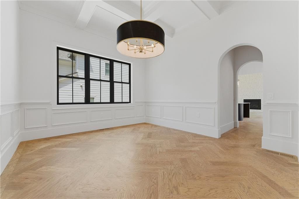 6 bedroom, 6 bathroom, 6,204 sq ft single family residence for sale at 1366 Wessyngton Road, Atlanta, GA 30306 — photo 4