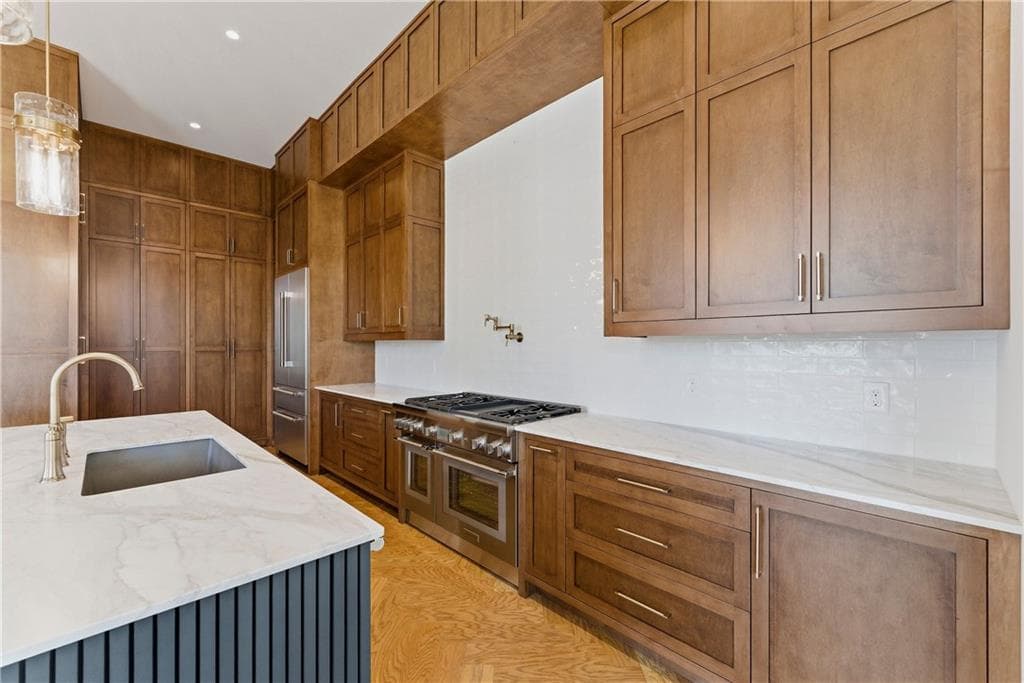 6 bedroom, 6 bathroom, 6,204 sq ft single family residence for sale at 1366 Wessyngton Road, Atlanta, GA 30306 — photo 10