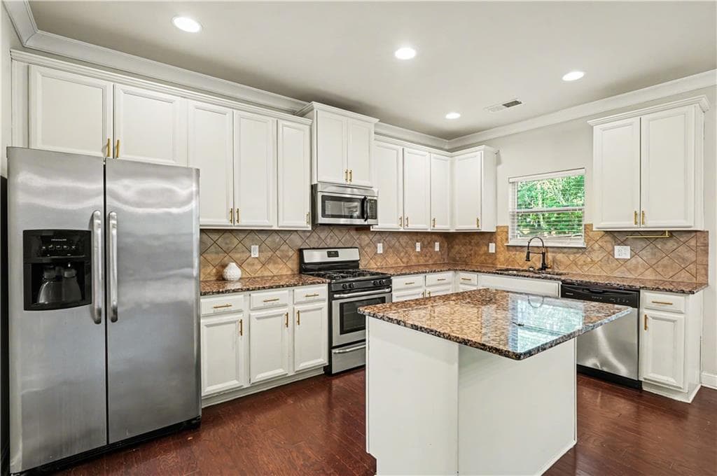 4 bedroom, 3 bathroom, 3,158 sq ft single family residence for sale at 1285 Polk Crossing, Mcdonough, GA 30252 — photo 8