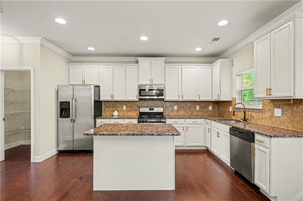 4 bedroom, 3 bathroom, 3,158 sq ft single family residence for sale at 1285 Polk Crossing, Mcdonough, GA 30252 — photo 9