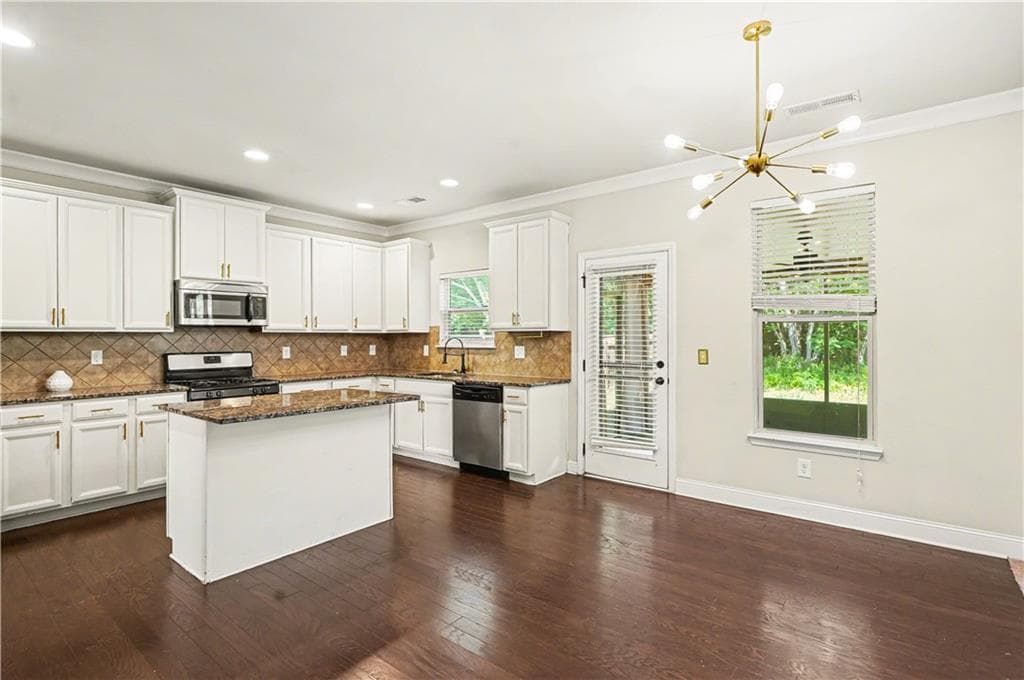 4 bedroom, 3 bathroom, 3,158 sq ft single family residence for sale at 1285 Polk Crossing, Mcdonough, GA 30252 — photo 10
