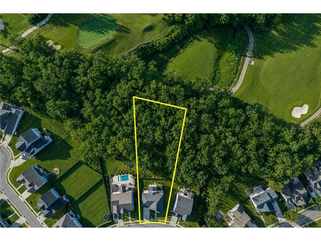 5 bedroom, 4 bathroom, 4,953 sq ft single family residence under contract at 7314 Shady Tree Court, Hoschton, GA 30548