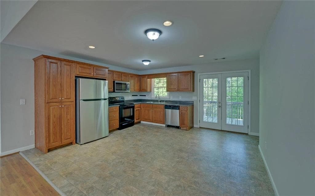 3 bedroom, 2 bathroom, 1,356 sq ft single family residence under contract at 330 Cedar Springs Lane, Dahlonega, GA 30533 — photo 8