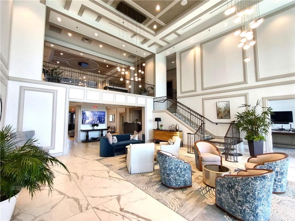 3 bedroom, 3 bathroom, 2,160 sq ft condominium for rent at 2950 Mount Wilkinson Parkway 402, Atlanta, GA 30339 for $3,995 a month — photo 2