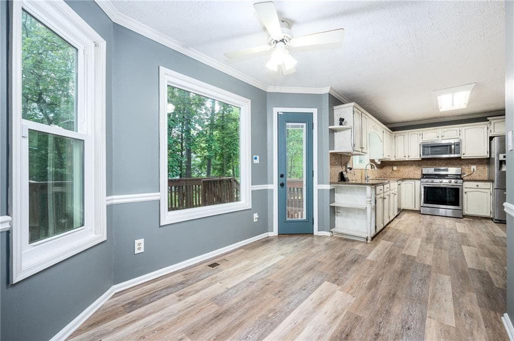 4 bedroom, 3 bathroom, 2,250 sq ft single family residence under contract at 3140 Milford Chse, Marietta, GA 30008 — photo 7