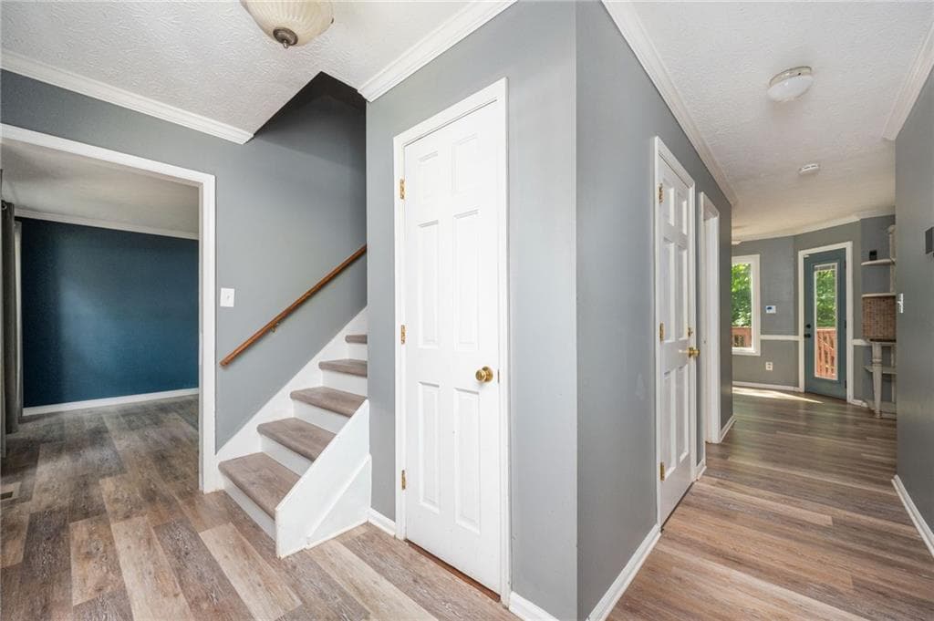 4 bedroom, 3 bathroom, 2,250 sq ft single family residence under contract at 3140 Milford Chse, Marietta, GA 30008 — photo 8
