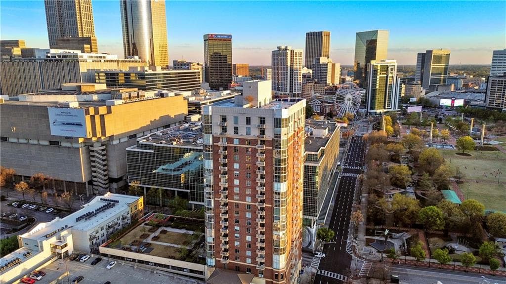 1 bedroom, 1 bathroom, 895 sq ft condominium sold at 285 Centennial Olympic Park Drive 707, Atlanta, GA 30313