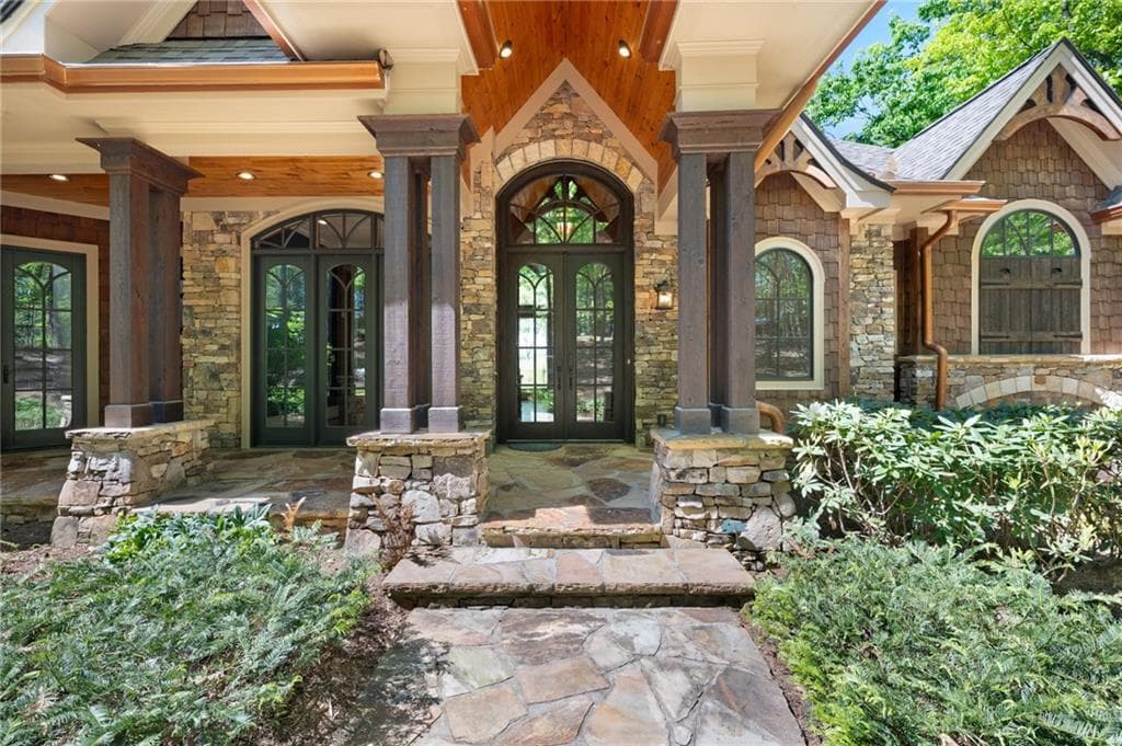 5 bedroom, 5 bathroom, 5,207 sq ft single family residence for sale at 160 Bluestern Drive, Big Canoe, GA 30143 — photo 4