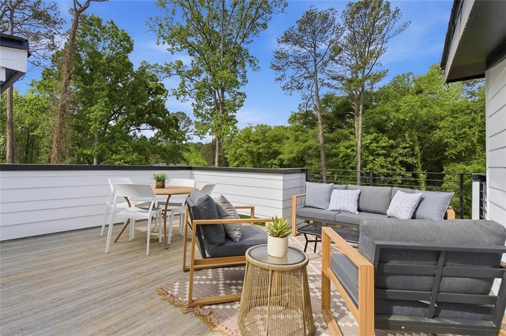 4 bedroom, 4 bathroom, 1,818 sq ft townhouse under contract at 1198 Penny Lane, Atlanta, GA 30324 — photo 3