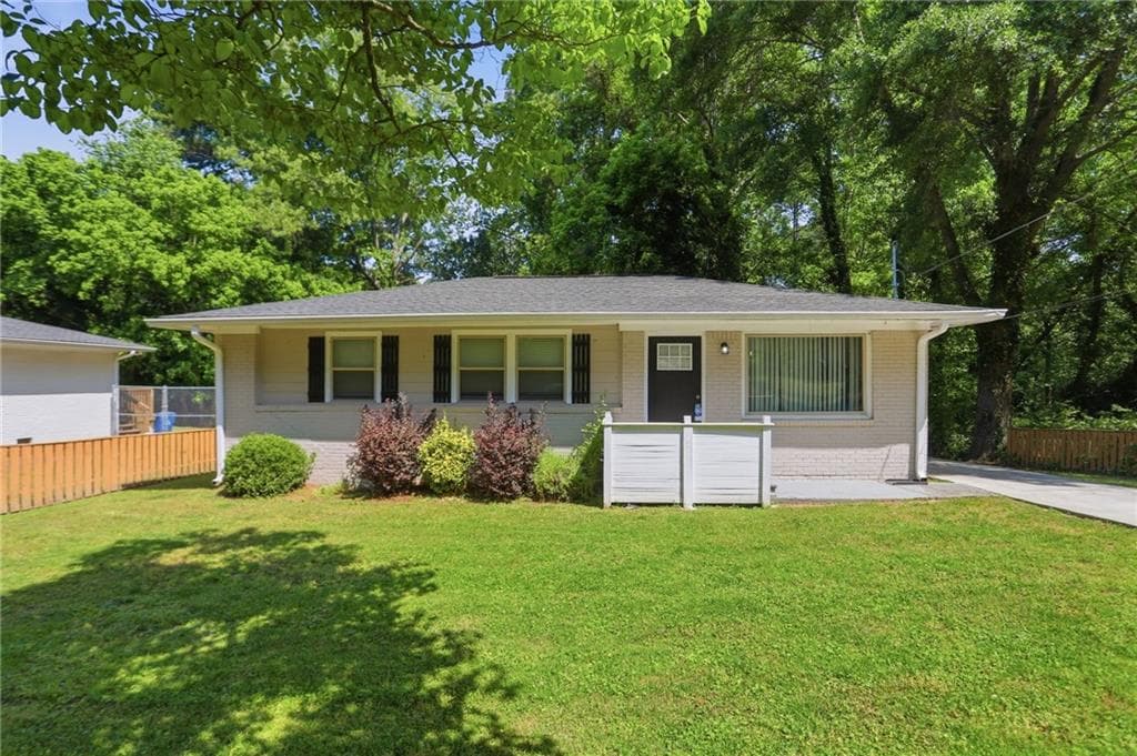 2 bedroom, 2 bathroom, 960 sq ft single family residence for sale at 3575 Fairburn Place, Atlanta, GA 30331