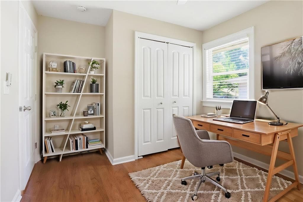 2 bedroom, 2 bathroom, 960 sq ft single family residence for sale at 3575 Fairburn Place, Atlanta, GA 30331 — photo 6