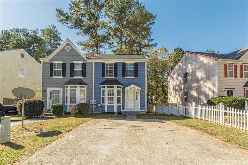 2 bedroom, 3 bathroom, 1,164 sq ft townhouse under contract at 3477 Kingswood Trail, Decatur, GA 30034