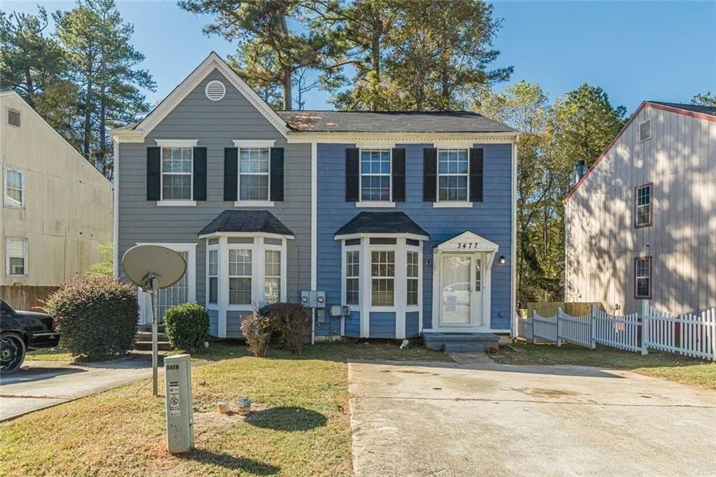 2 bedroom, 3 bathroom, 1,164 sq ft townhouse under contract at 3477 Kingswood Trail, Decatur, GA 30034 — photo 2