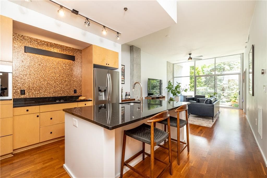 1 bedroom, 2 bathroom, 879 sq ft condominium sold at 130 Arizona Avenue 204, Atlanta, GA 30307