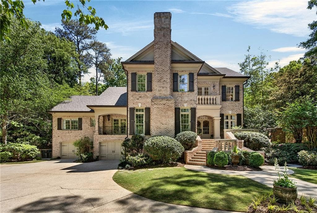 6 bedroom, 8 bathroom, 7,340 sq ft single family residence for sale at 4917 Rebel Trail, Atlanta, GA 30327 — photo 8