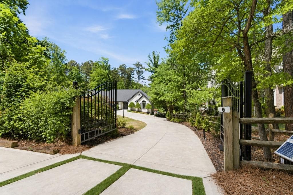 6422 Old Shadburn Ferry Road, Buford, GA 30518 — most recent listing photo