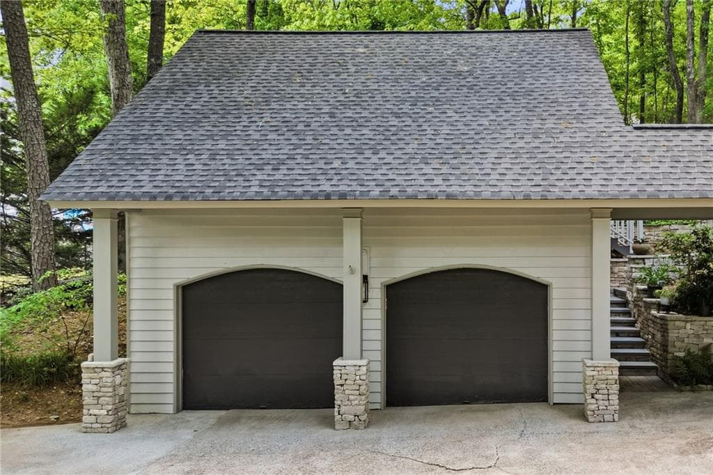 4 bedroom, 4 bathroom, 3,464 sq ft single family residence under contract at 130 Farm Hill Circle, Roswell, GA 30075 — photo 3