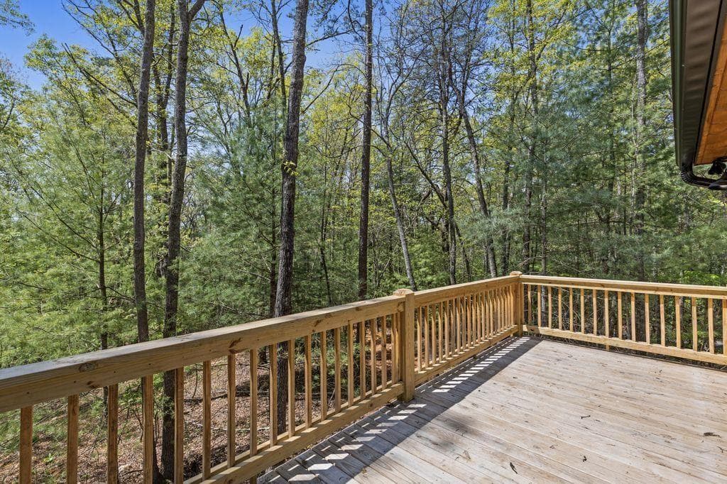 3 bedroom, 2 bathroom, 1,524 sq ft single family residence under contract at 150 Williams Branch Drive, Morganton, GA 30560 — photo 4