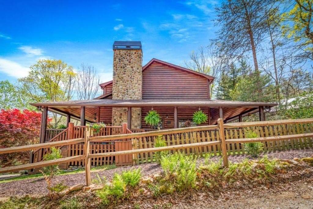 4 bedroom, 4 bathroom, 2,240 sq ft single family residence for sale at 245 Davenport Mountain Road 3, Blue Ridge, GA 30513 — photo 9