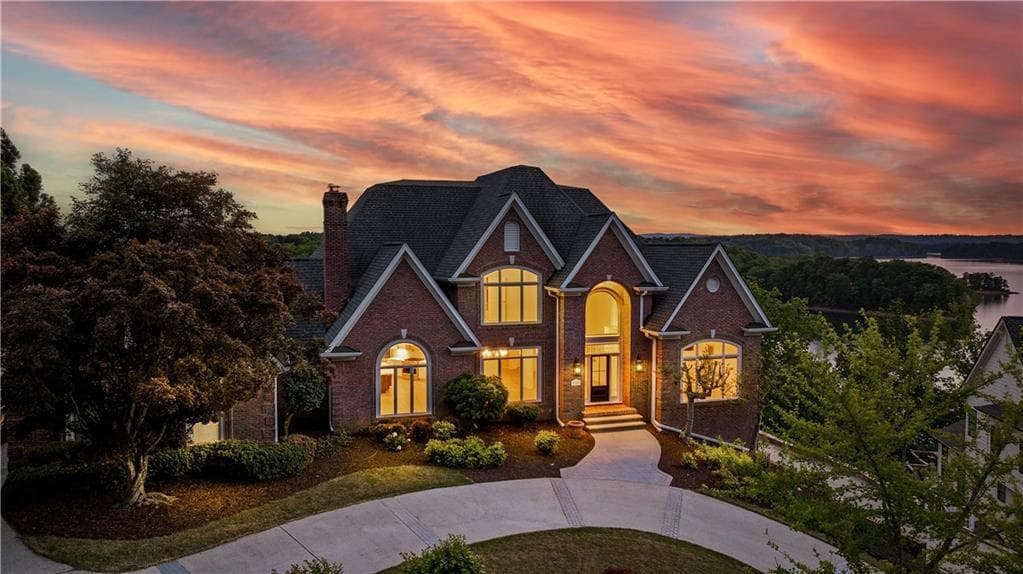 6 bedroom, 5 bathroom, 6,010 sq ft single family residence for sale at 3143 Winding Lake Drive, Gainesville, GA 30504 — photo 2