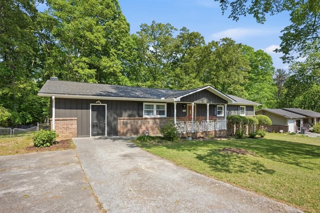 2934 Bicentennial Drive, Stone Mountain, GA 30087 — most recent listing photo