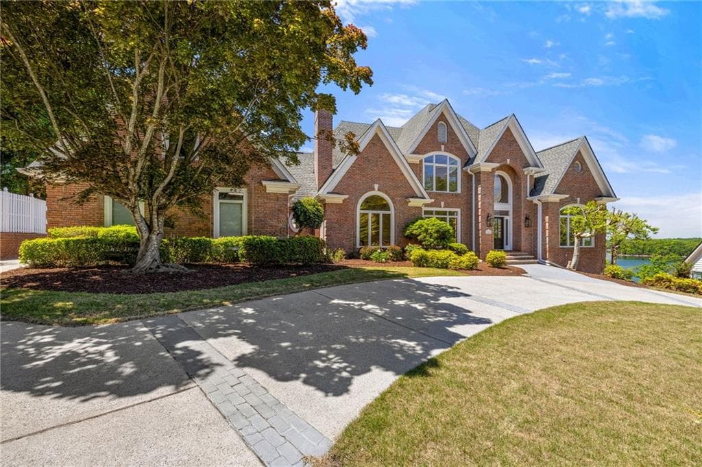 6 bedroom, 5 bathroom, 6,010 sq ft single family residence for sale at 3143 Winding Lake Drive, Gainesville, GA 30504 — photo 6