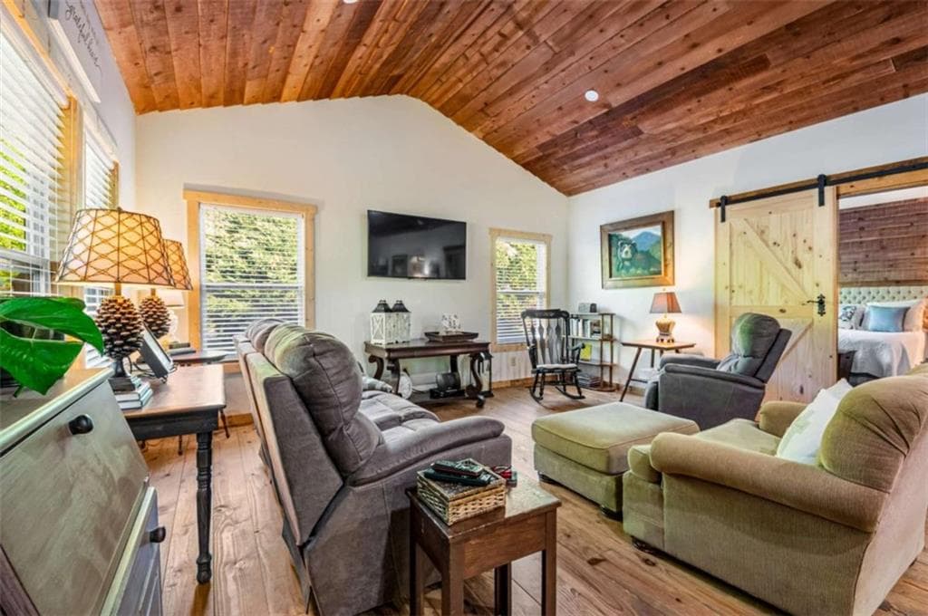 1 bedroom, 2 bathroom, 720 sq ft single family residence for sale at 45 Hall Lane, Clayton, GA 30525 — photo 4