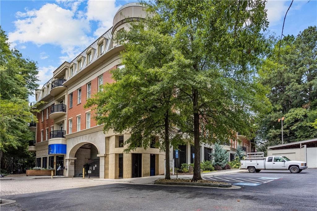 560 Dutch Valley Road 311, Atlanta, GA 30324 — most recent listing photo