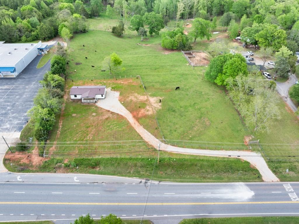 3 bedroom, 2 bathroom, 1,344 sq ft single family residence for sale at 710 Athens Road, Lexington, GA 30648 — photo 2